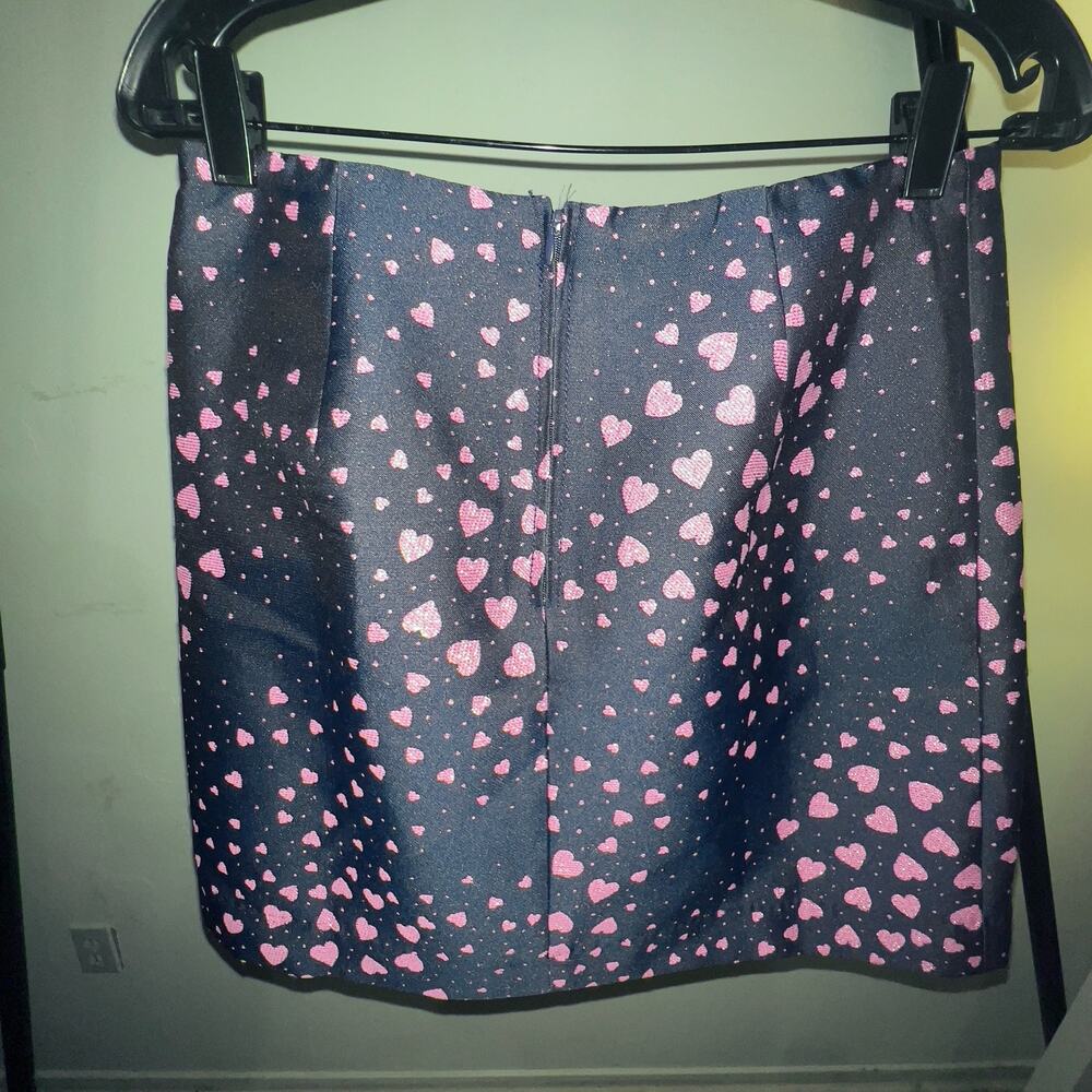 Lilly Pulitzer Navy Mini Skirt with Pink Heart Print - Picture 5 of 6